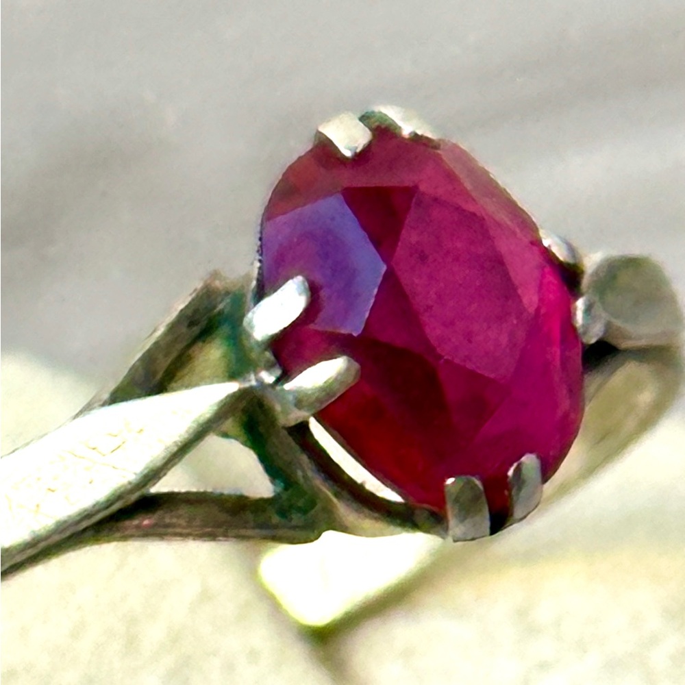Elegant Silver Vintage Soviet Ruby Ring With Spli… - image 5